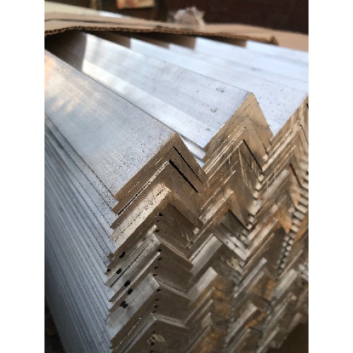 Алюминиевый уголок 60х40х2 L= 6 м АД31Т1 матовый