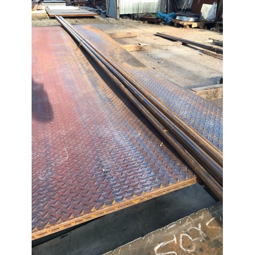 Лист стальной рифленый (ромб-чечевица) 8мм ГОСТ 8568-77