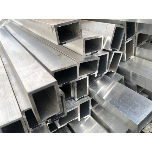 Алюминиевая профильная труба 100х25х3 мм L= 6 м АД31Т1